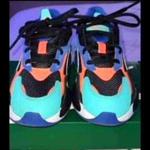 Children's size 3 pumas